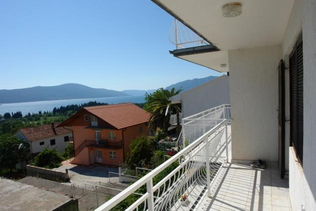 Wisteria Hotel Tivat Exterior photo