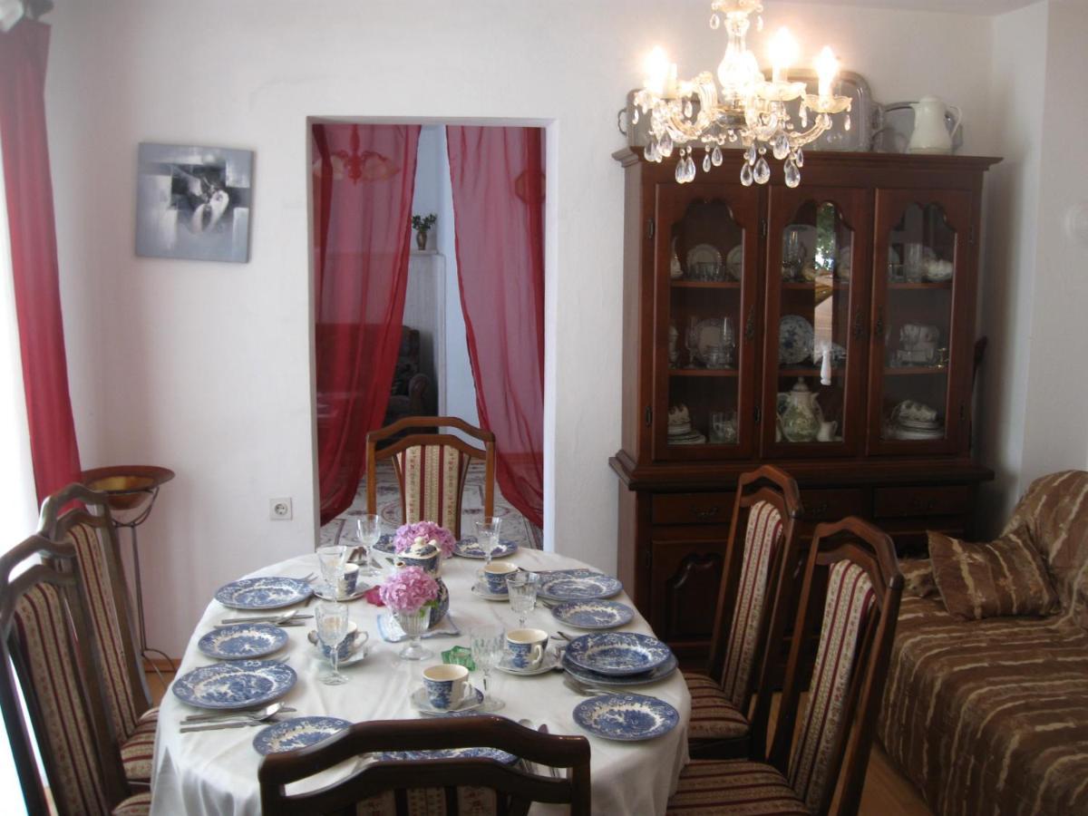 Wisteria Hotel Tivat Exterior photo