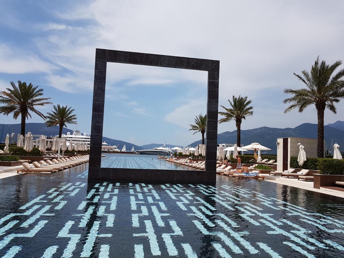 Wisteria Hotel Tivat Exterior photo