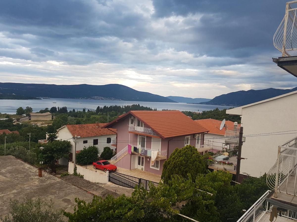 Wisteria Hotel Tivat Exterior photo