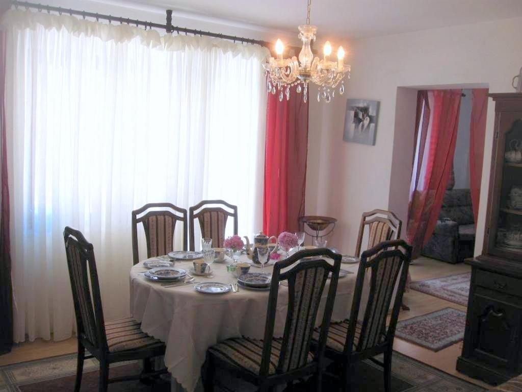 Wisteria Hotel Tivat Exterior photo
