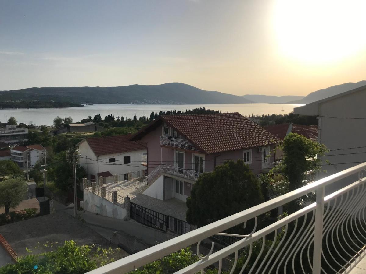 Wisteria Hotel Tivat Exterior photo